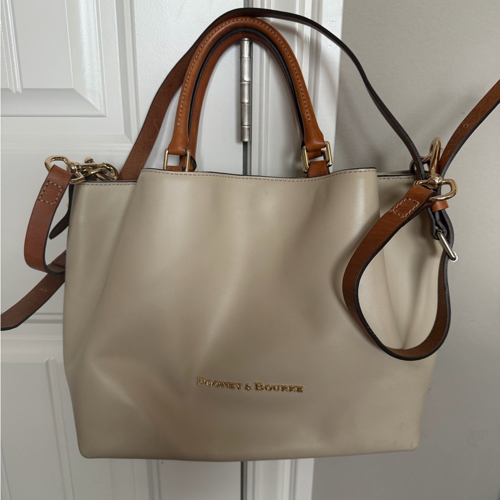 Dooney & Bourke- Barlow- Beige Leather Tote - Picture 3 of 6